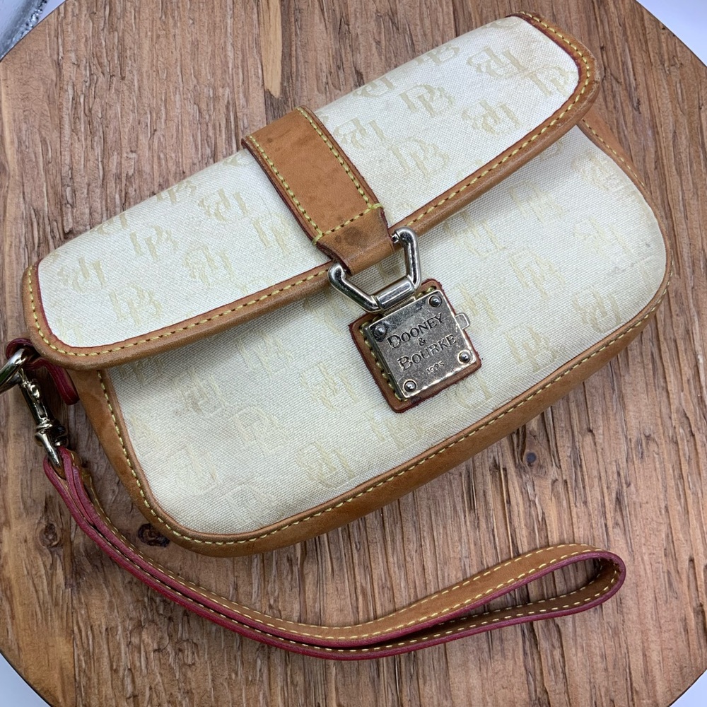 Dooney & Bourke Vintage Tan Cream Canvas Leather Trip Flap Wristlet - Picture 1 of 7